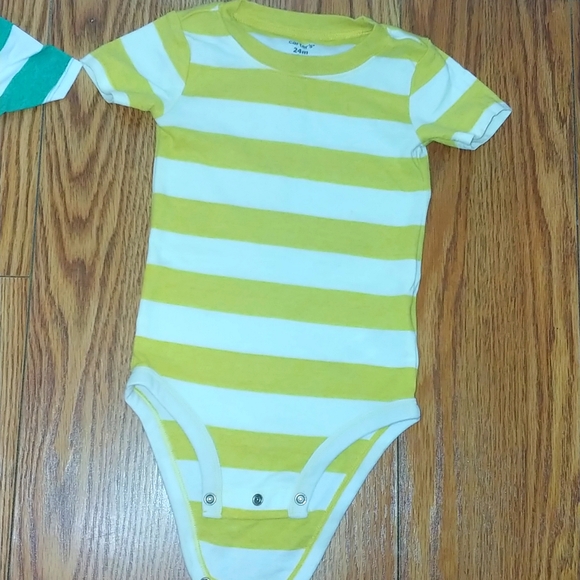 Bundle of 5 toddler boy short sleeves bodysuits size 24m - Picture 3 of 4